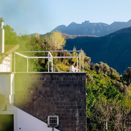 Monticelli Mansion Szálloda